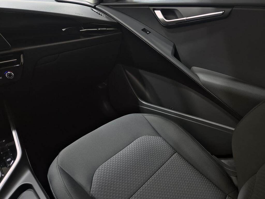 Kia Niro 1.6 GDi HEV 104kW (141CV) Concept 40