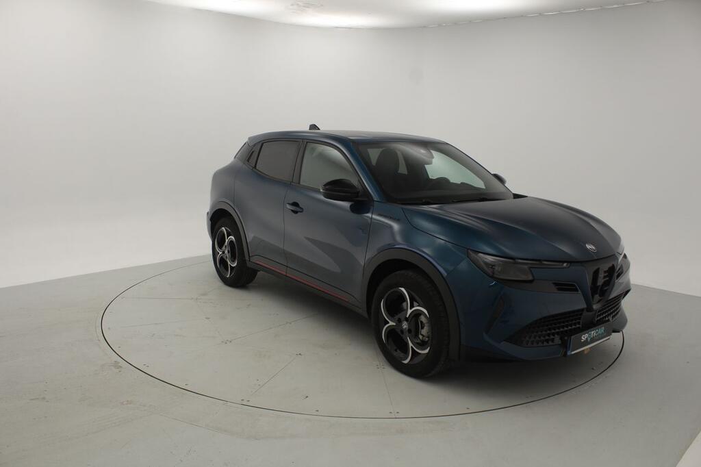 Alfa Romeo Junior Ibrida Speciale 100kW (136CV) 1