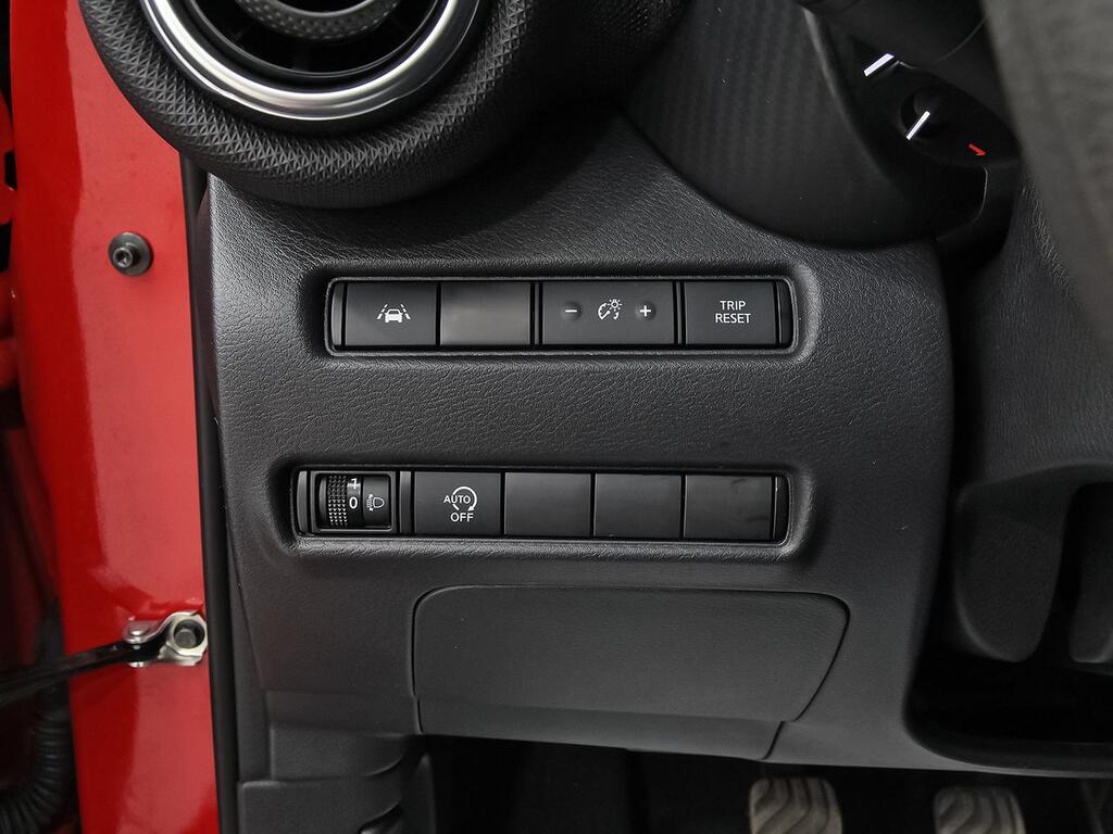 Nissan Juke DIG-T 84 kW (114 CV) 6M/T Acenta 13