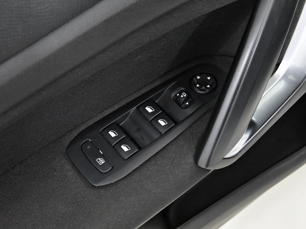 Peugeot 308 5p Style PureTech 110 S&S 6 Vel. MAN 9