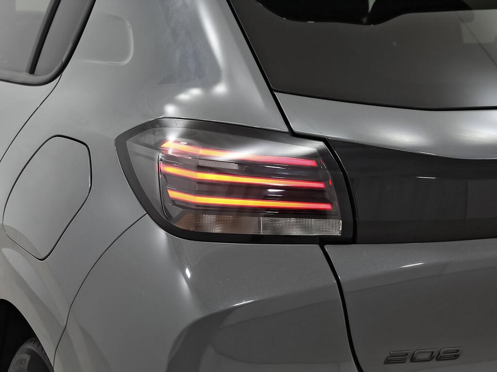 Peugeot 208 Allure HYBRID 100 eDCS6 35