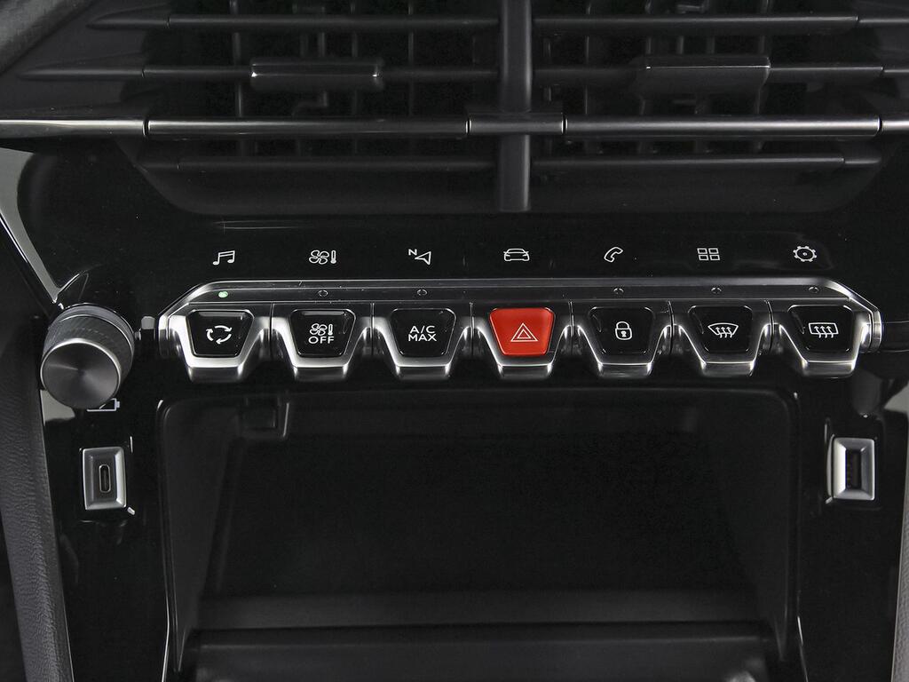 Peugeot 2008 GT Puretech 130 S&S 6 Vel. MAN 27