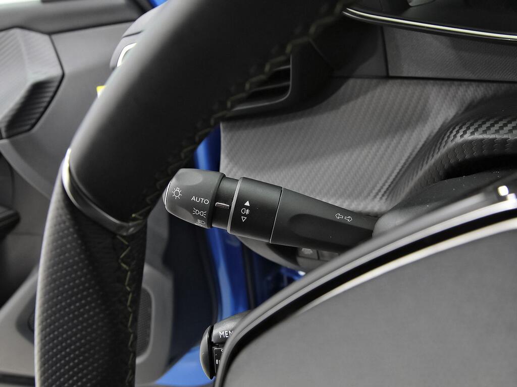 Peugeot 2008 GT Puretech 130 S&S 6 Vel. MAN 12