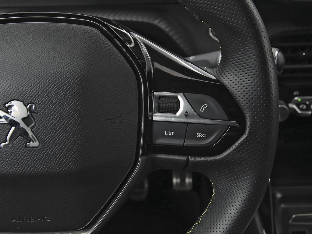 Peugeot 2008 GT Puretech 130 S&S 6 Vel. MAN 16