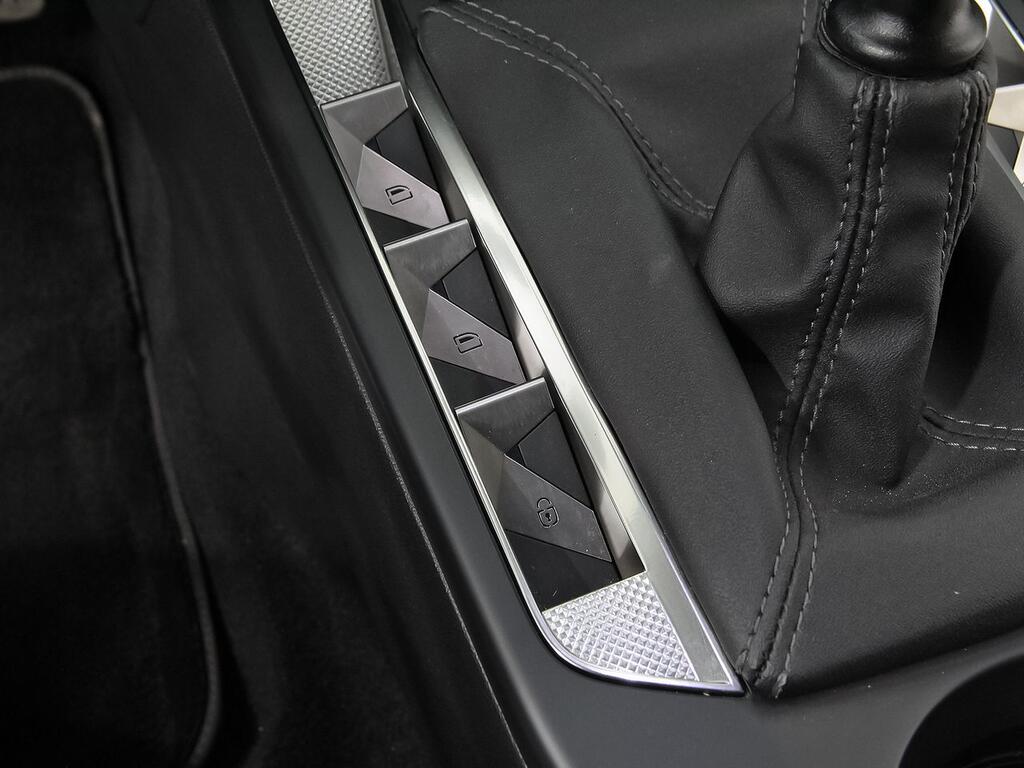 DS DS 3 PureTech 73 kW Manual CONNECTED CHIC 29