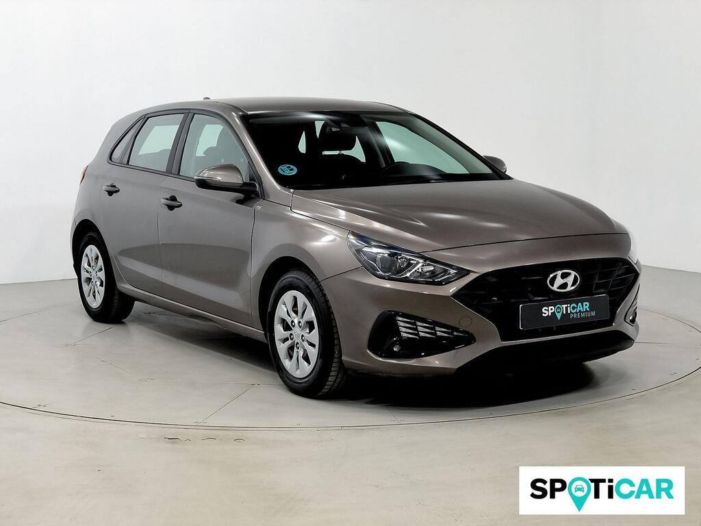 Hyundai i30 1.5 DPI Essence 1