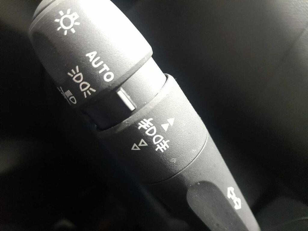 Citroën C4 PureTech 130 S&S EAT8 Plus 22