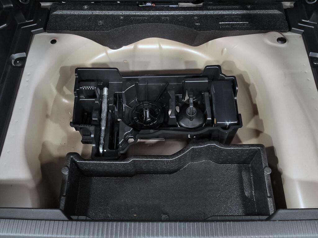 Peugeot 2008 GT Puretech 130 S&S 6 Vel. MAN 34