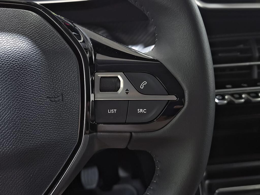 Peugeot 208 BlueHDi 73kW (100CV) Allure Pack 17