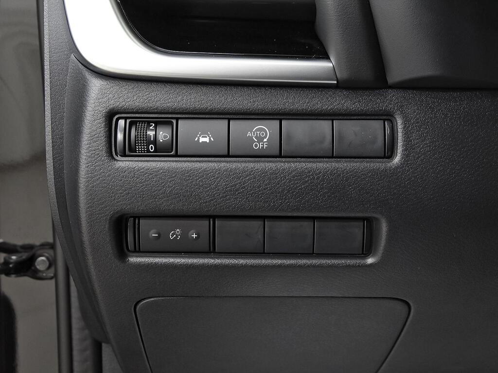 Nissan Qashqai DIG-T 116kW Xtronic N-Connecta 12