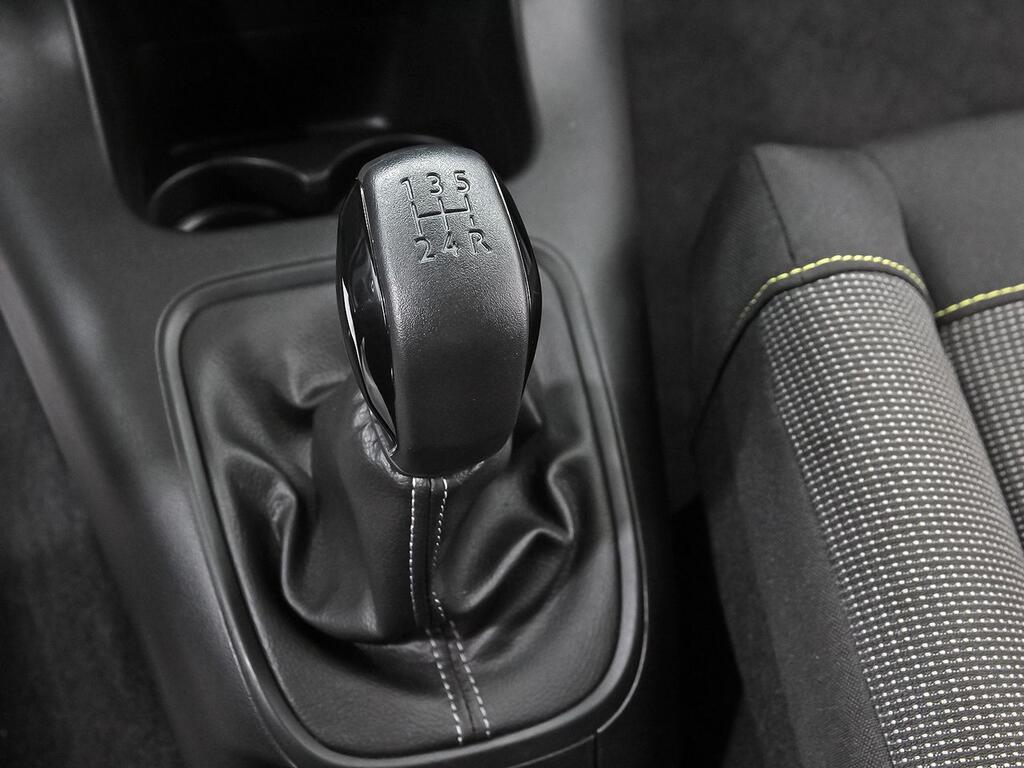 Citroën C3 PureTech 60KW (83CV) Plus 28