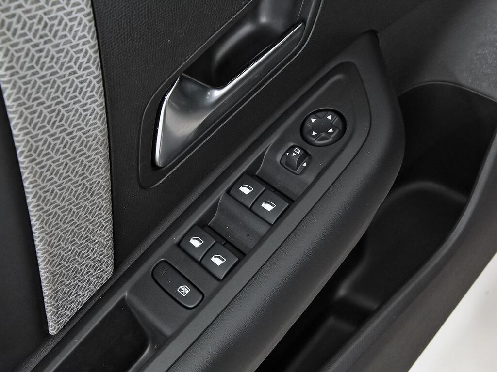 Citroën C4 PureTech 130 S&S 6v Plus 13