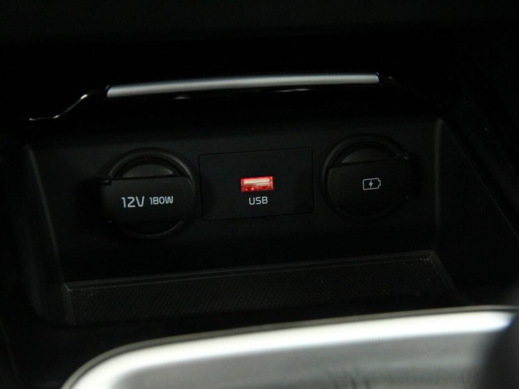 Kia XCeed 1.6 MHEV iMT Drive 100kW (136CV) 28