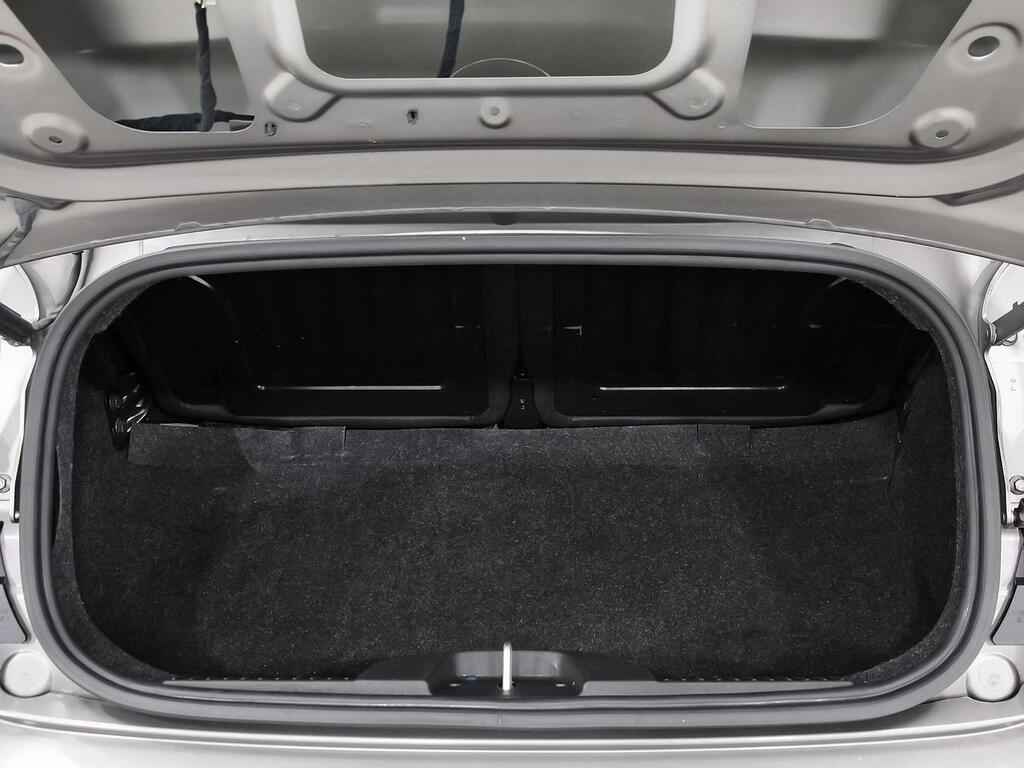 Abarth 500 695C 1.4 16v T-Jet 132kW (180 CV) 10