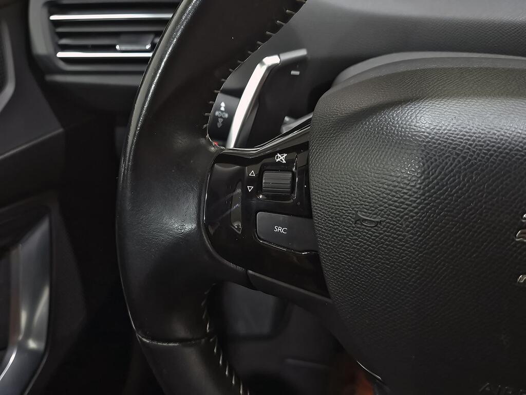 Peugeot 308 5p Allure 1.2 PureTech 96KW (130CV) EAT8 17