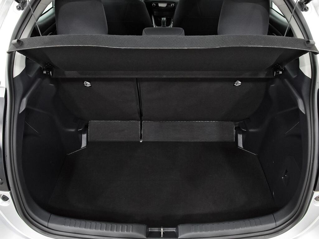 Toyota Yaris 1.5 120H Active Plus 10