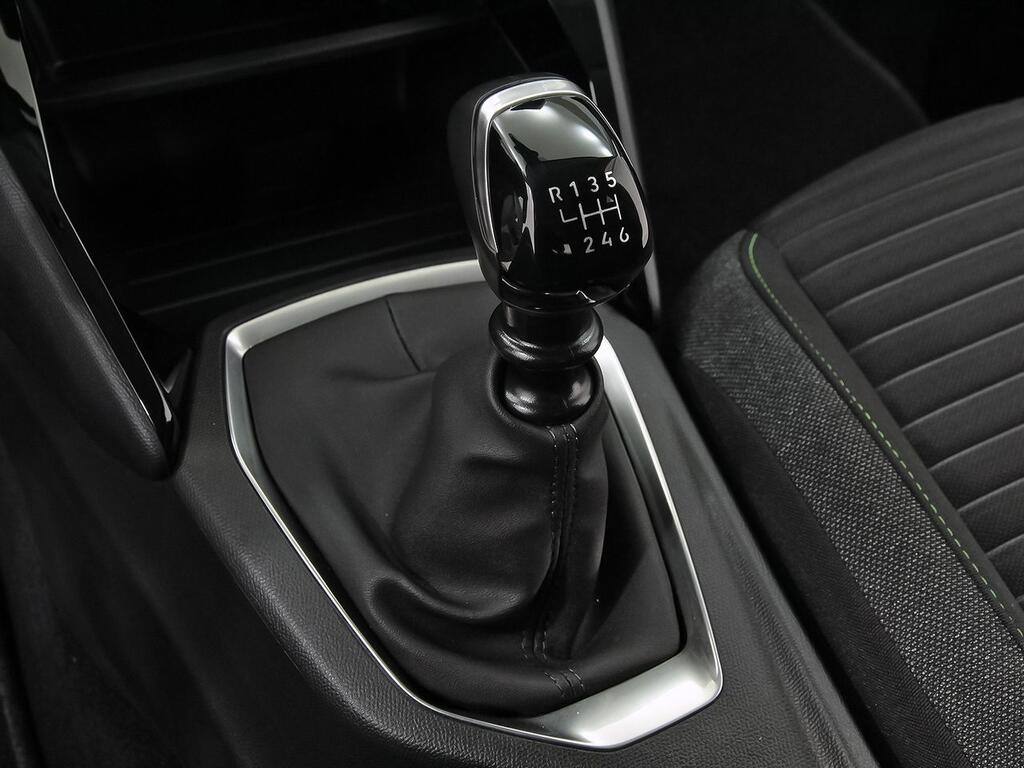 Peugeot 208 Active Puretech 100 34