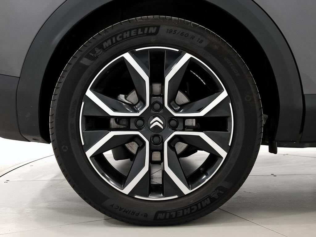 Citroën C4 ë-C4 eléctrico 100kW 50kWh C-Series 11