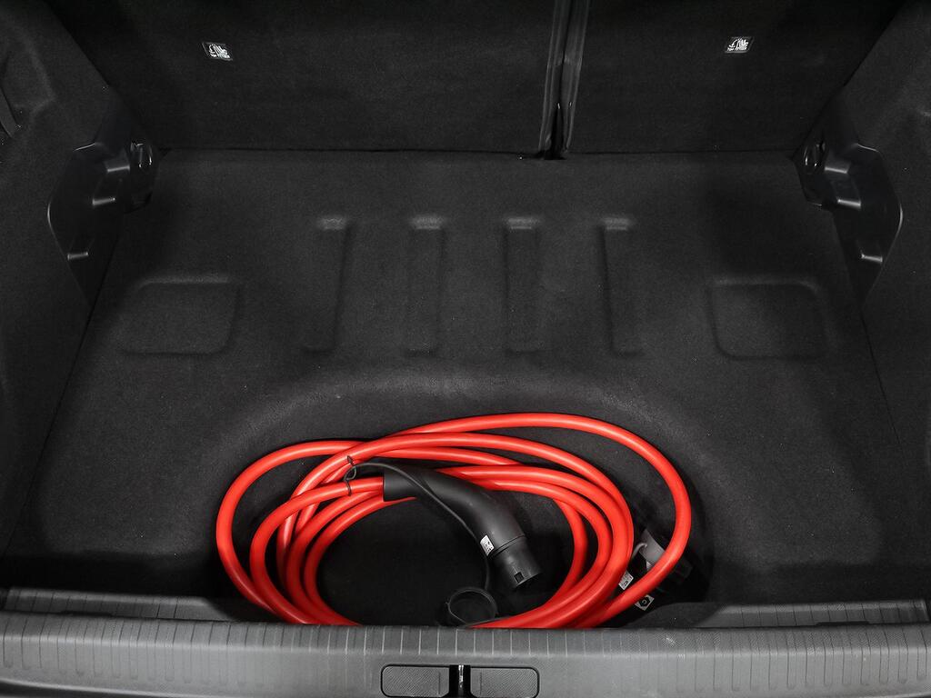 Citroën C4 ë-C4 eléctrico 100kW 50kWh C-Series 41