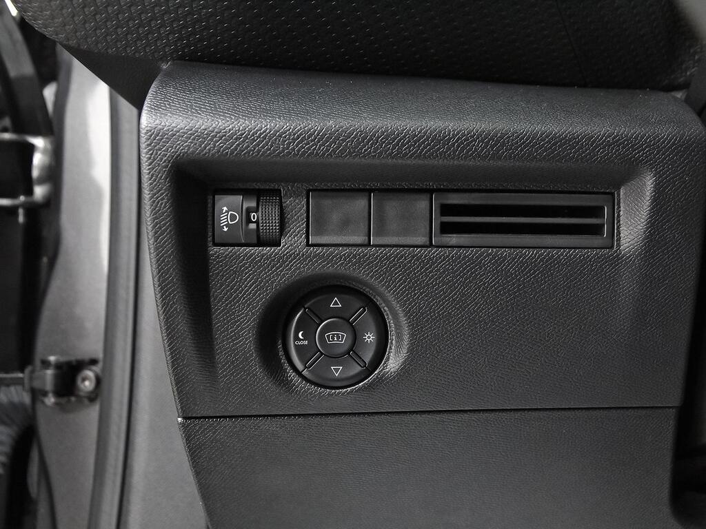 Citroën C4 ë-C4 eléctrico 100kW 50kWh C-Series 14