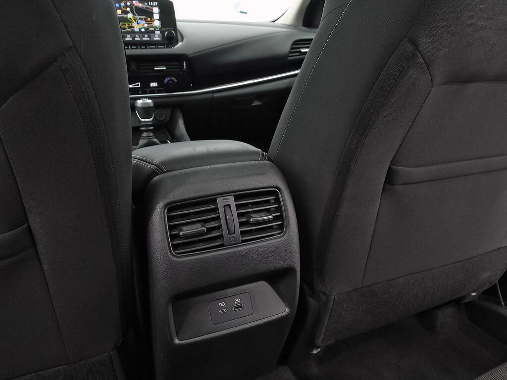 Nissan Qashqai DIG-T 103kW mHEV 4x2 Premiere Edition 32