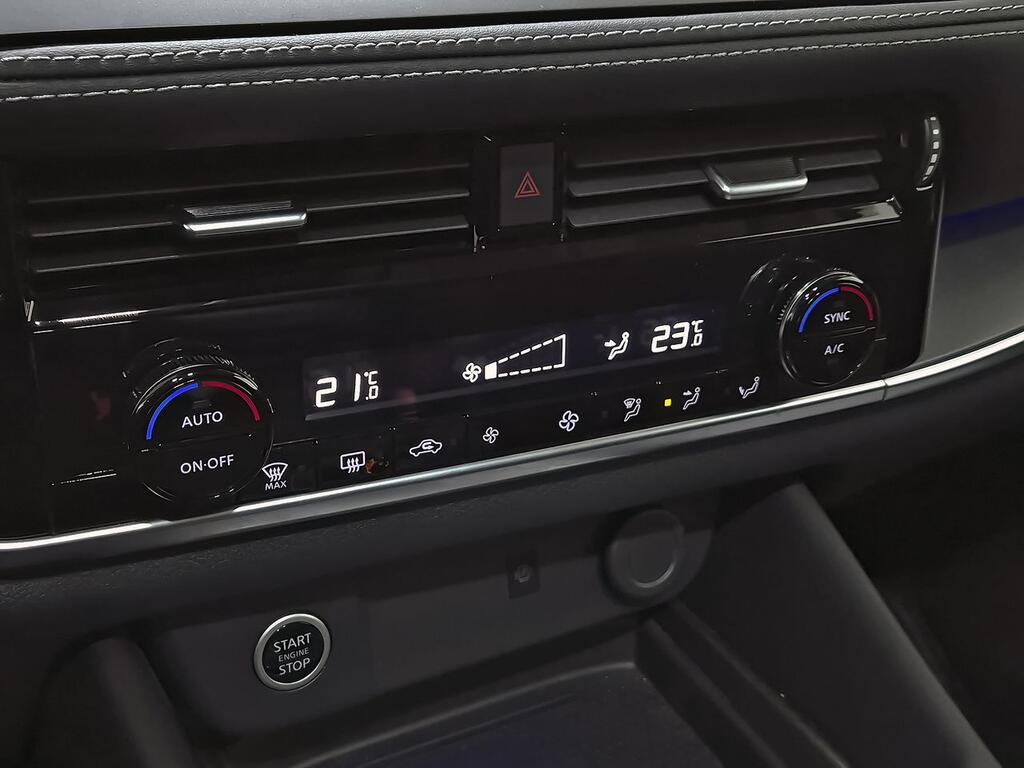 Nissan Qashqai DIG-T 116kW CVT N-Connecta 25