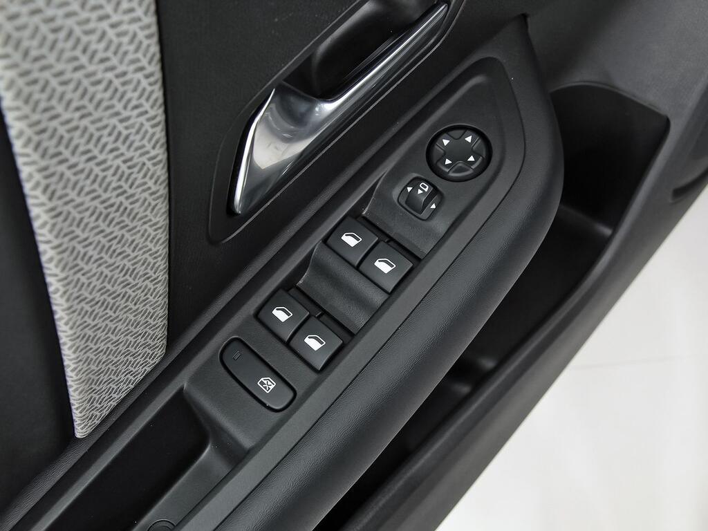 Citroën C4 PureTech 130 S&S 6v Plus 15