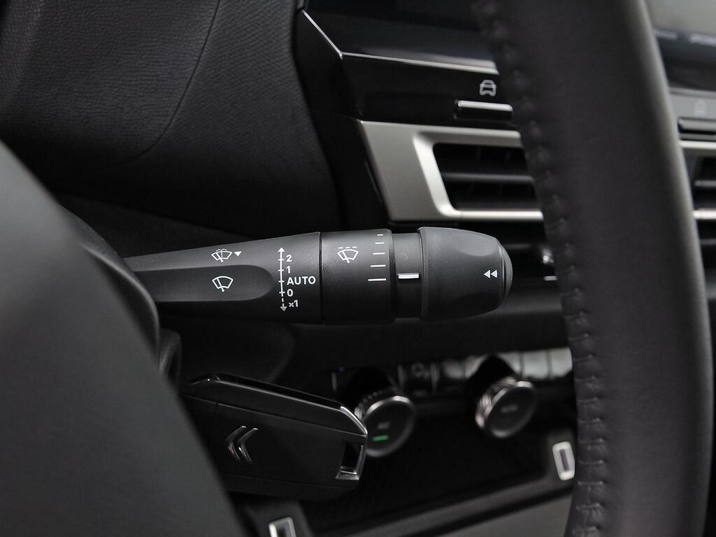 Citroën C4 Hybrid 136 e-DCS6 Plus 16