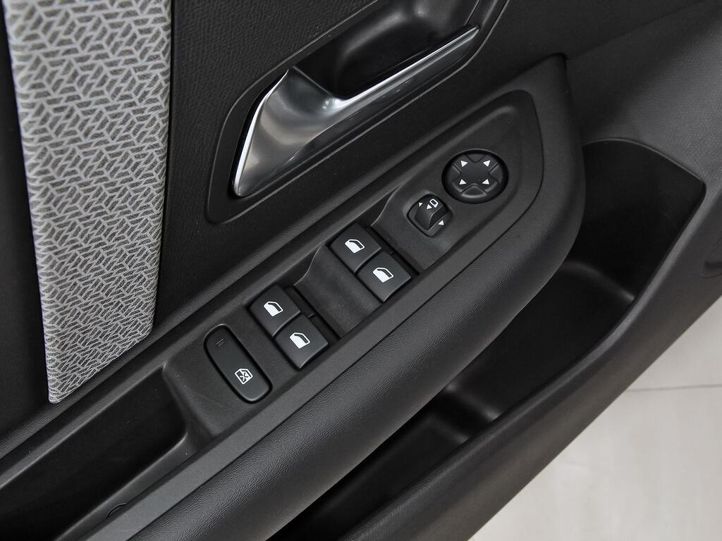 Citroën C4 Hybrid 136 e-DCS6 Plus 13