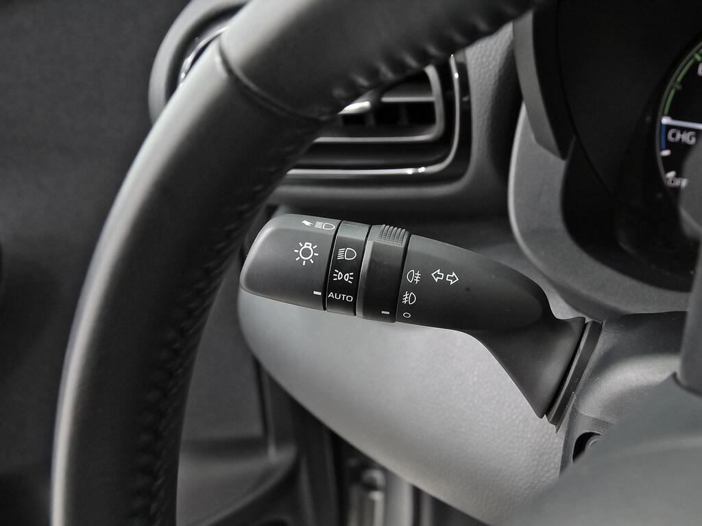 Toyota Yaris 1.5 120H Active Plus 15