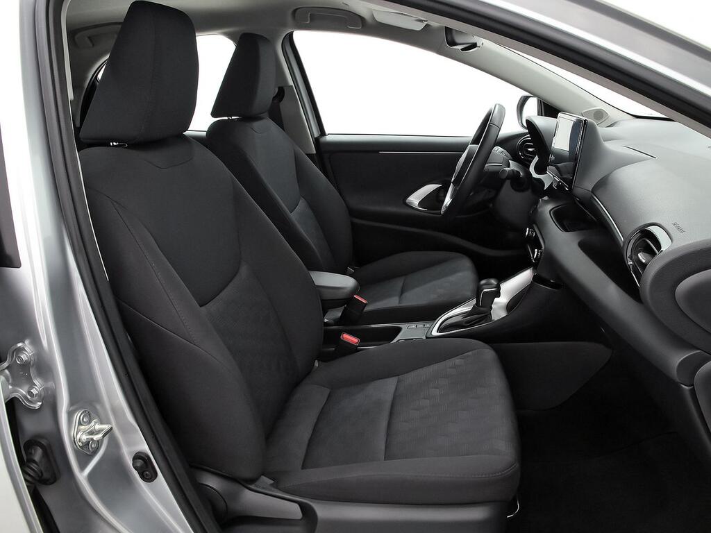 Toyota Yaris 1.5 120H Active Plus 7