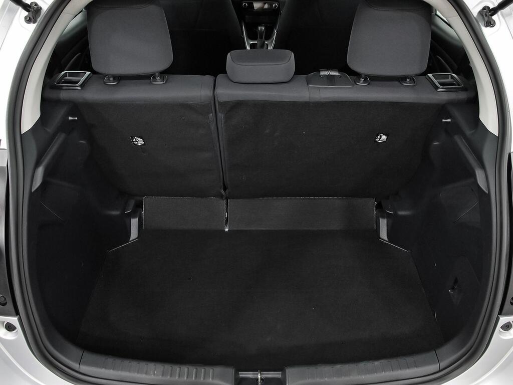 Toyota Yaris 1.5 120H Active Plus 9