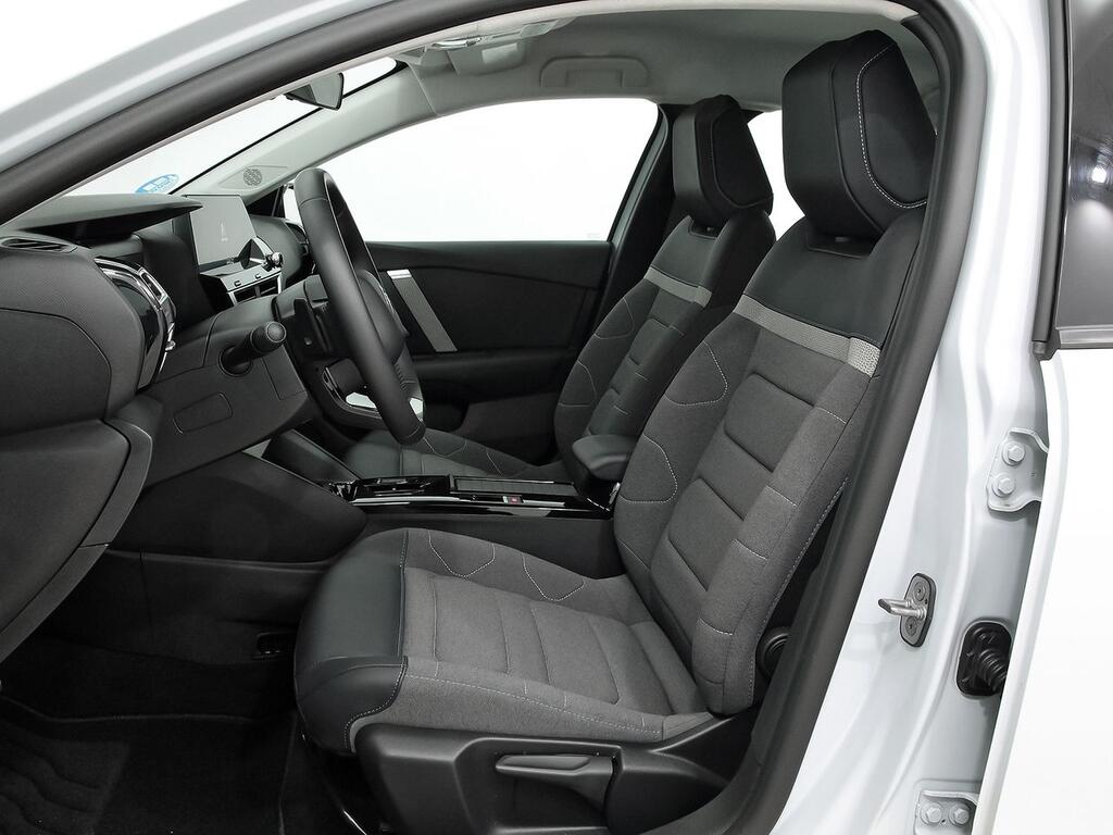 Citroën C4 X Hybrid 136 e-DCS6 Plus 8