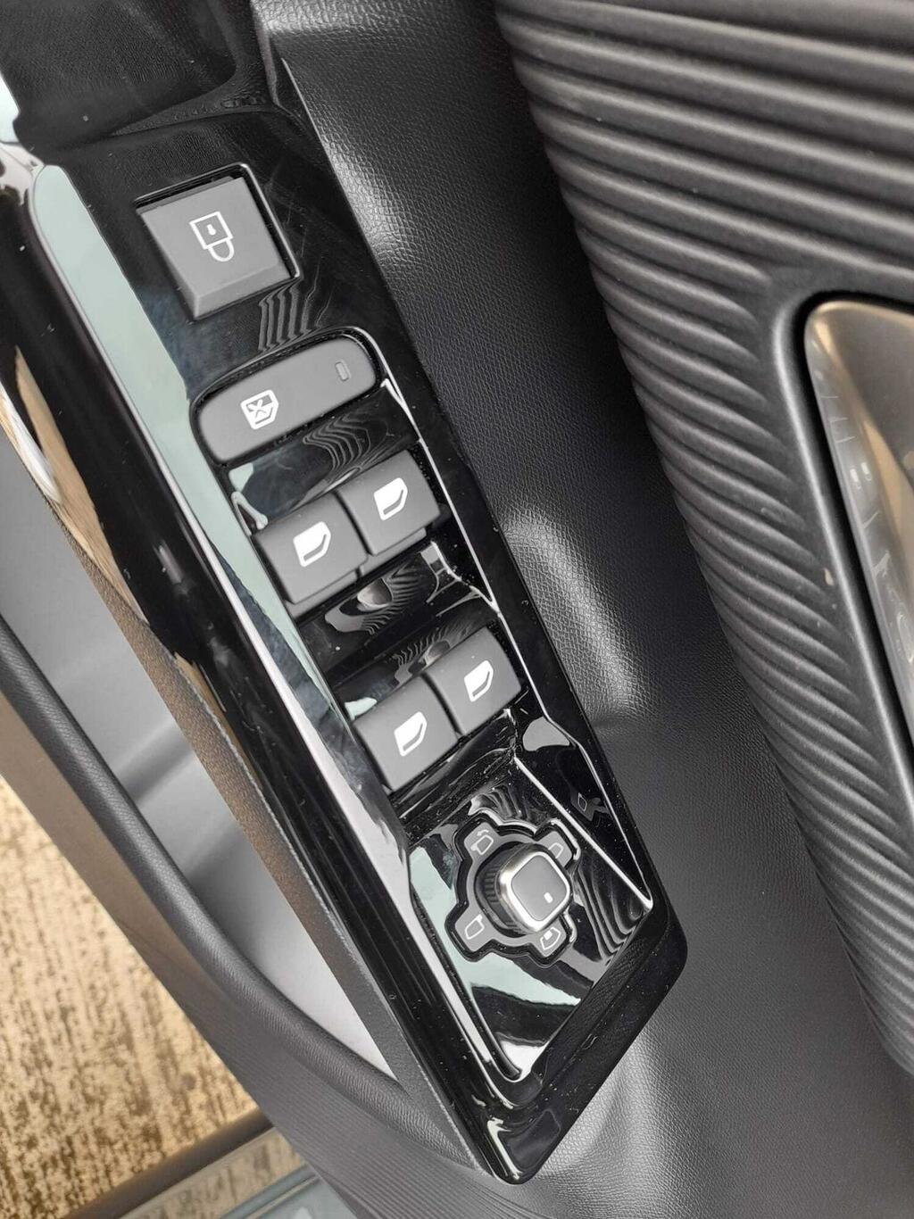 Citroën C5 Aircross HYBRID 107kW (145CV) e-DCS6 Max 18