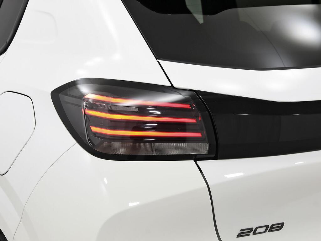 Peugeot 208 Allure HYBRID 100 eDCS6 35