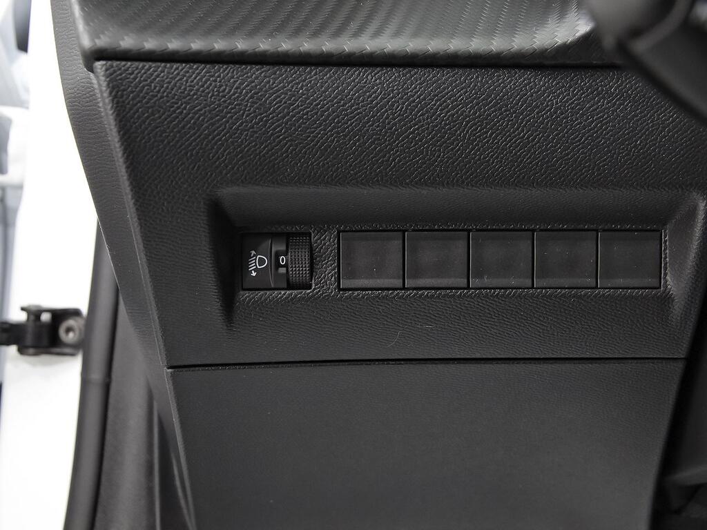 Peugeot 208 Allure HYBRID 100 eDCS6 13