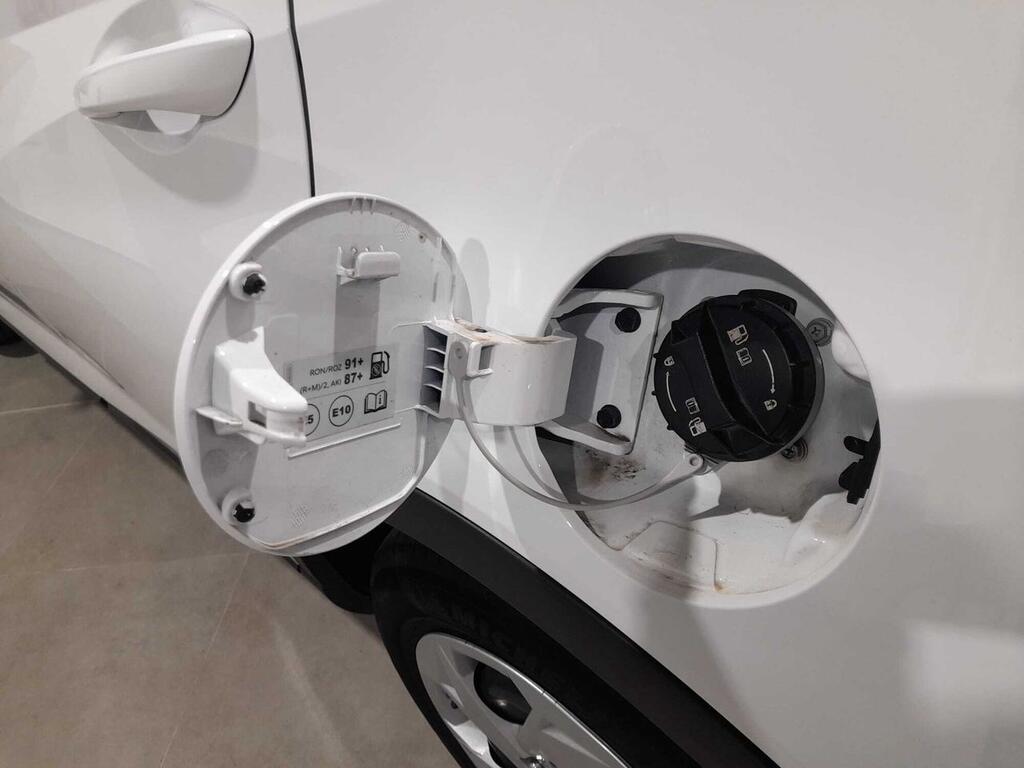 Hyundai Bayon 1.2 MPI Essence 28