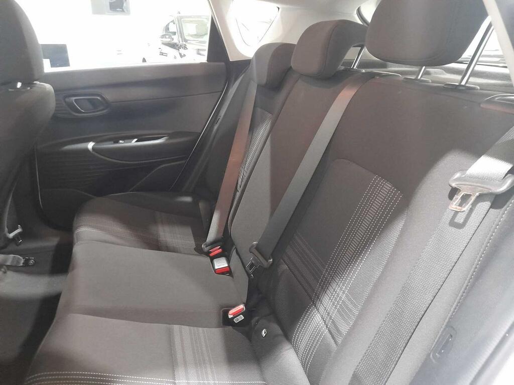 Hyundai Bayon 1.2 MPI Essence 12