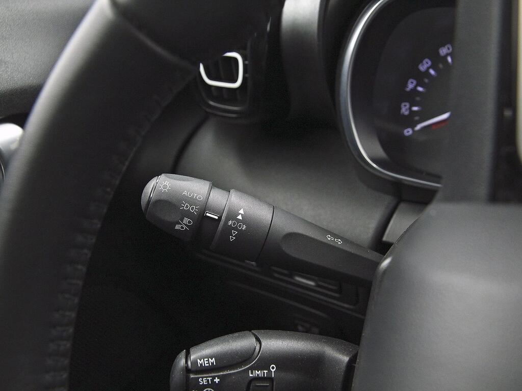 Citroën C3 Aircross PureTech 81kW (110CV) S&S 6v Live Pack 17