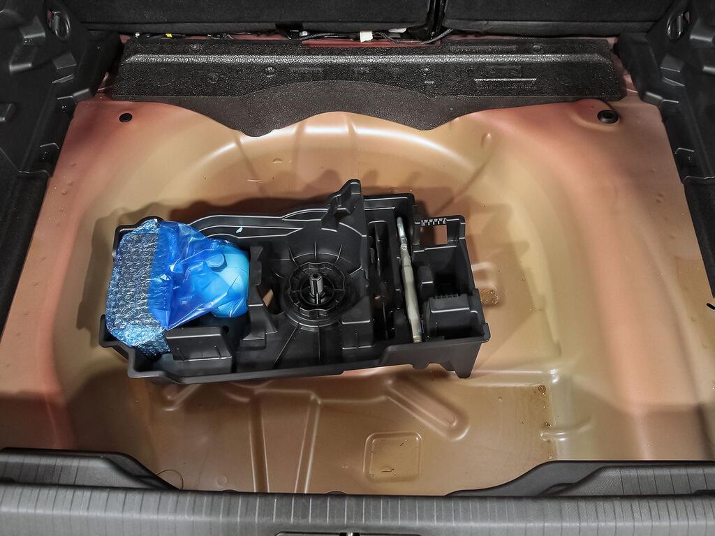 Citroën C4 PureTech 130 S&S 6v Plus 23