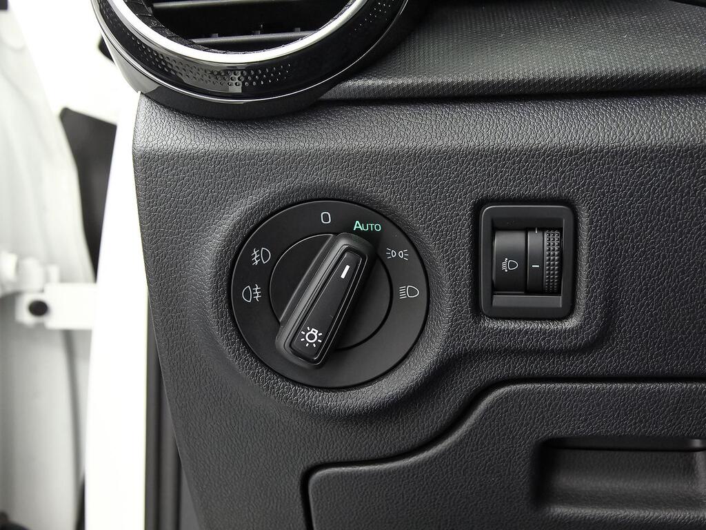 Skoda Fabia 1.0 TSI 70KW (95CV) Ambition 11