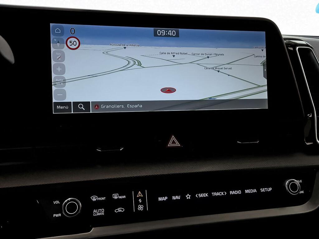 Kia Sportage 1.6 T-GDi MHEV 180CV Tech 4x4 DCT 21