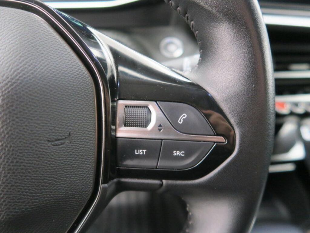 Peugeot 2008 Allure Puretech 100 S&S 6 Vel. MAN 8