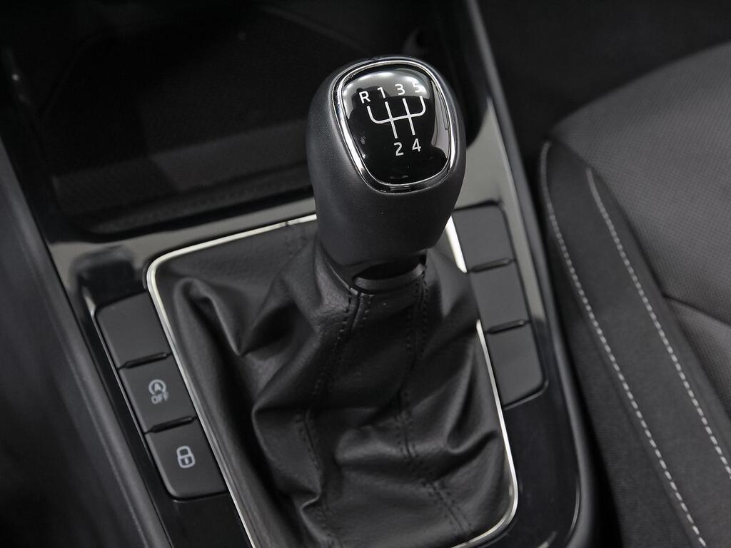 Skoda Fabia 1.0 TSI 70KW (95CV) Selection 27