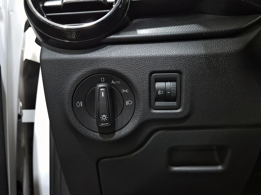 Skoda Fabia 1.0 TSI 70KW (95CV) Ambition 12