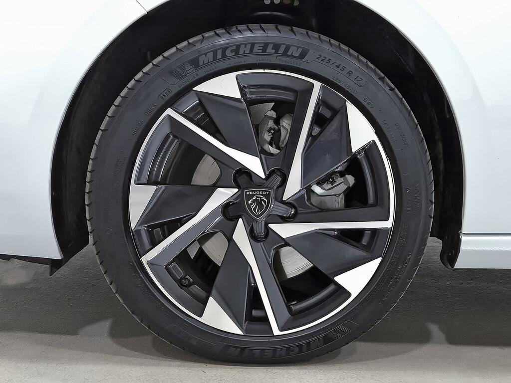 Peugeot 308 5P Allure Hybrid MHEV 136 e-DCS6 10