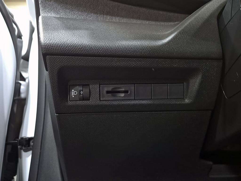 Peugeot 308 5P Allure Hybrid MHEV 136 e-DCS6 12