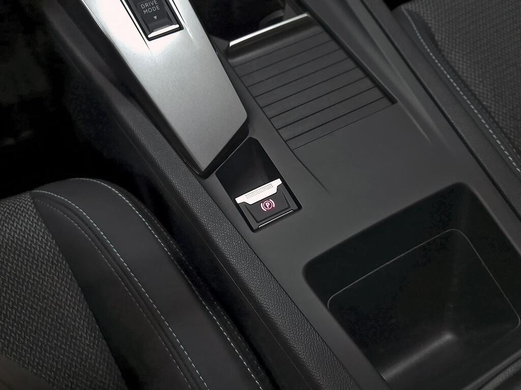 Peugeot 308 5P Allure Hybrid MHEV 136 e-DCS6 29