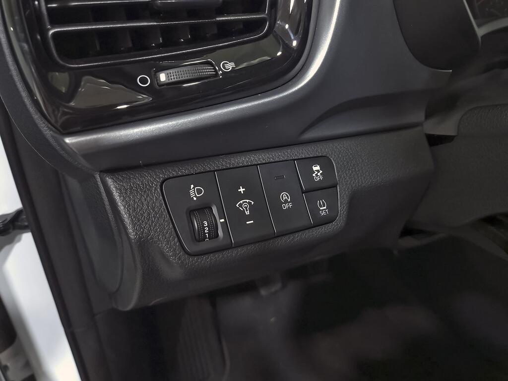 Kia Stonic 1.0 T-GDi 74kW MHEV MT Style Edition 12