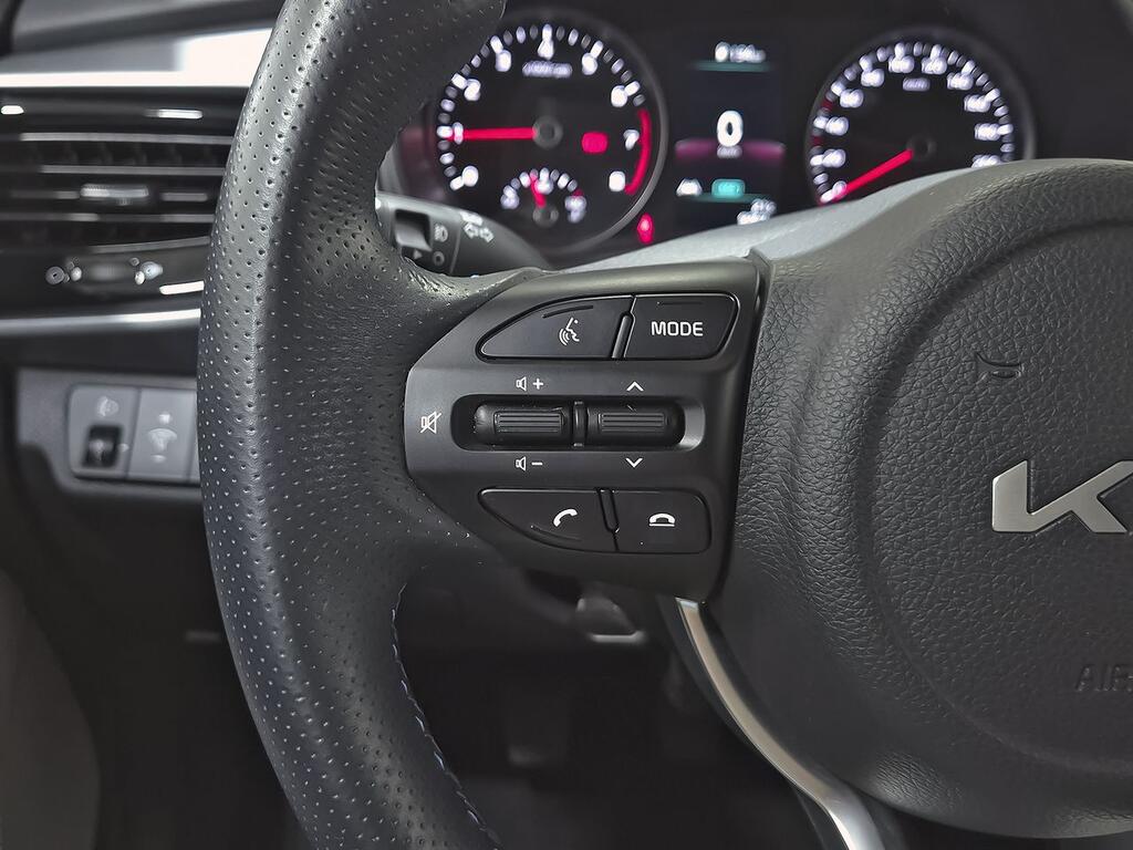 Kia Stonic 1.0 T-GDi 74kW MHEV MT Style Edition 16